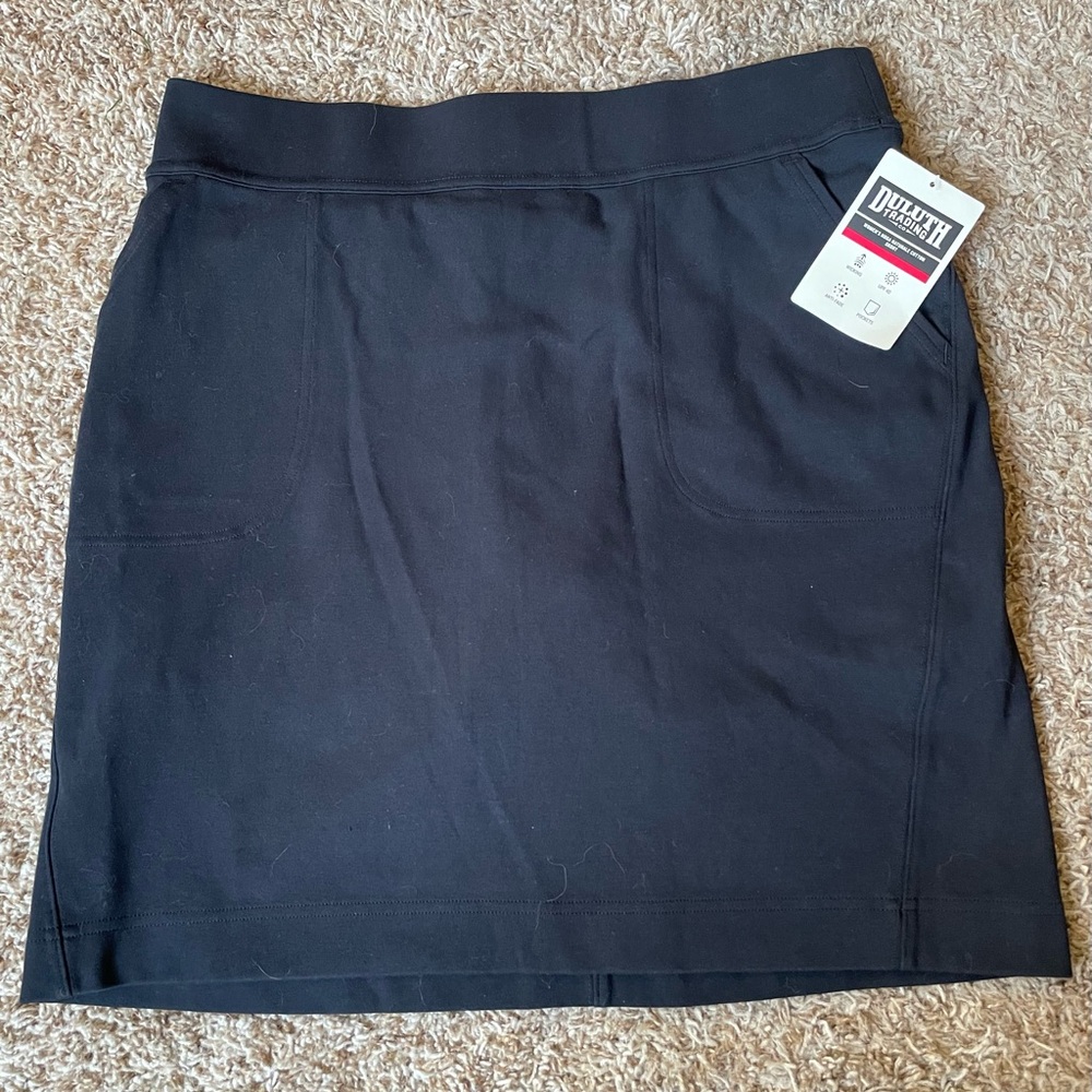NWT Duluth Trading Co Women's Black Skort Size M